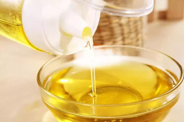 调和油颜色差异